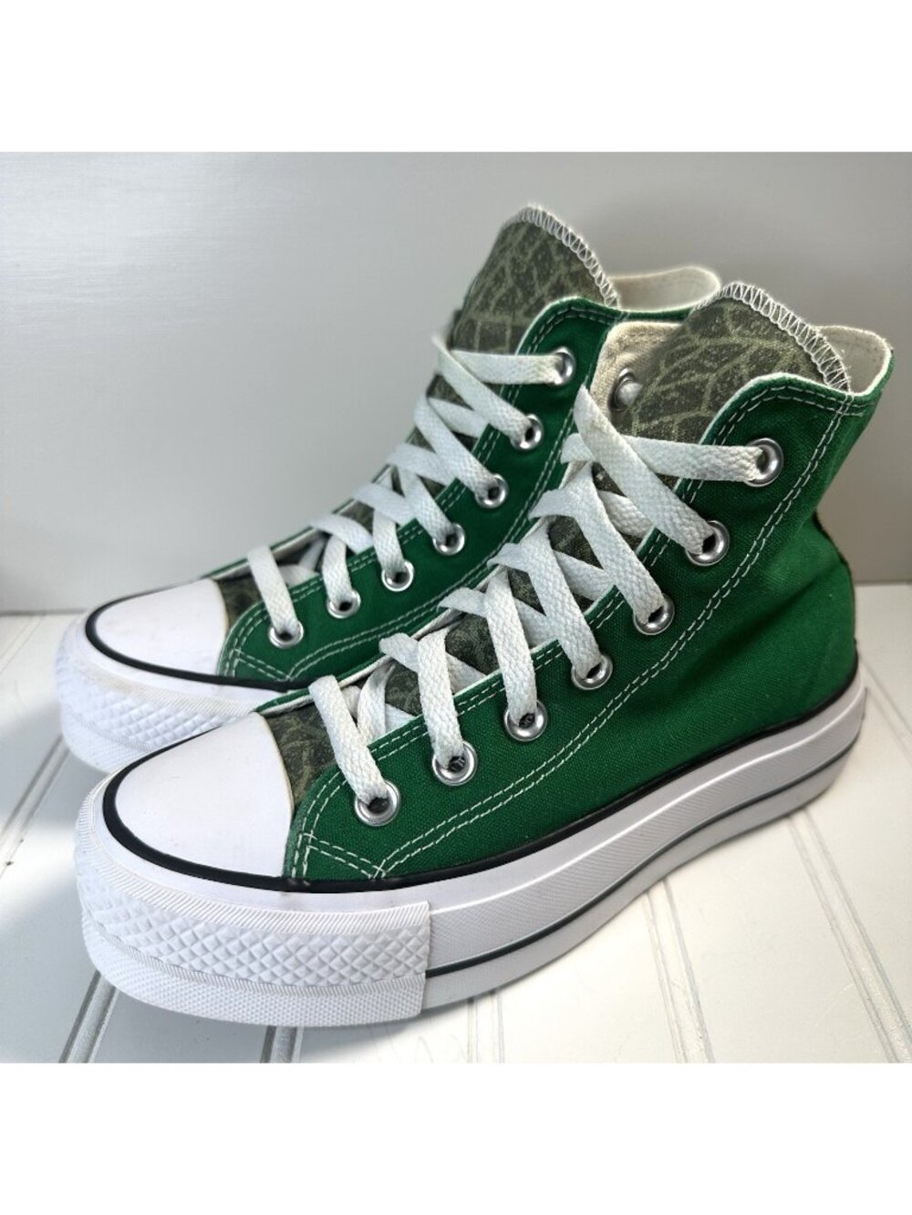 Converse Chuck Taylor All Star Sneakers Women’s 5 Green High Top Platform Lift
